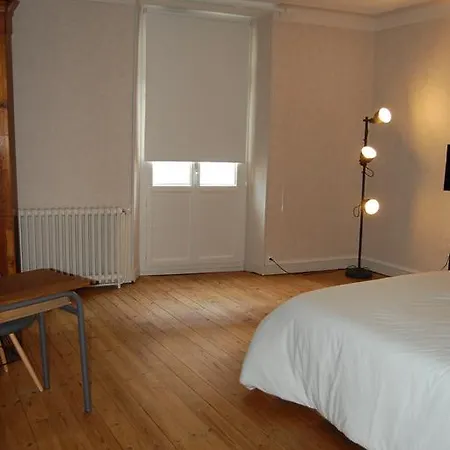 Les Chambres Du Mail بيت للعطل